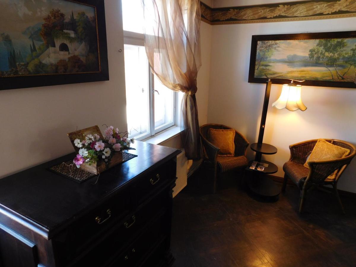 Senliepaja Hotel Luaran gambar